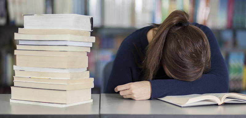 Làm cách nào để chống buồn ngủ trong khi học? 1