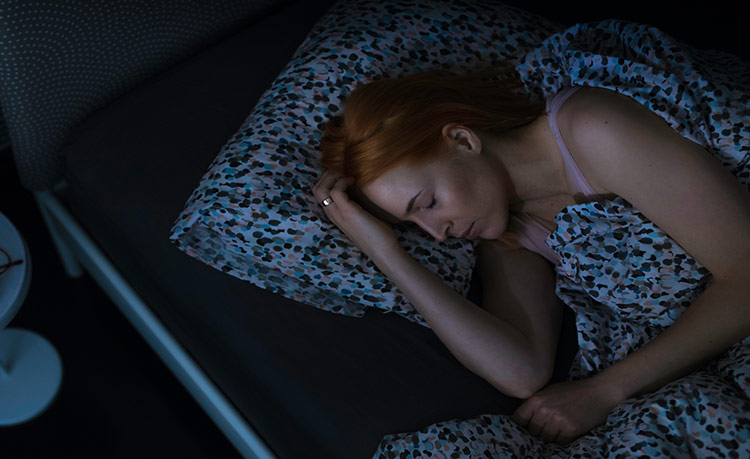 Làm sao để điều chỉnh giấc ngủ hợp lí trong thai kỳ? 1